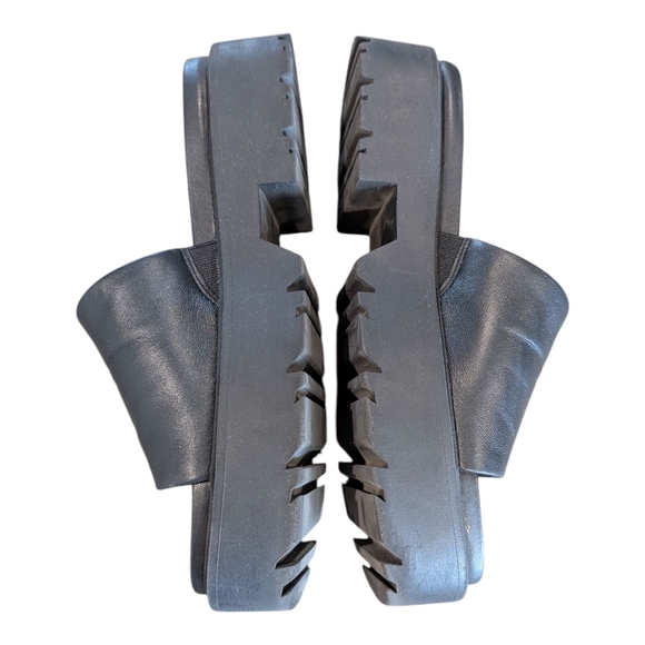 Steve Madden Black Slip-On Platform Slides 90s Inspired - Picture 3 of 8